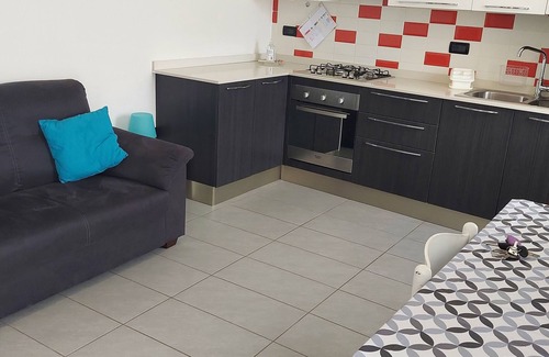 Susa Apartment | Cozy mini apartment with private parking 5 minutes from the lake