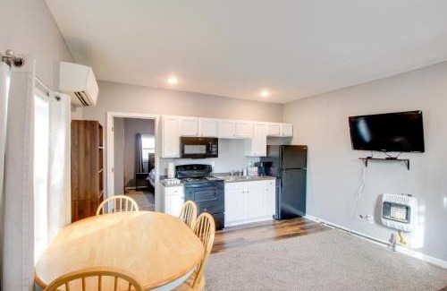 Nevada Apartment | Cozy Missouri Escape with Balcony, Near Colleges!