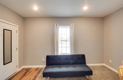Nevada Apartment | Cozy Missouri Escape with Balcony, Near Colleges!