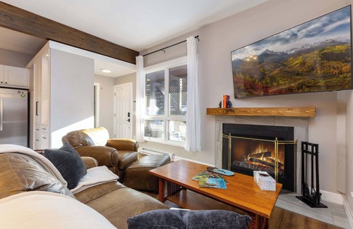 Eagle-Vail Apartment | Cozy Modern 2-Bedroom Condo Between Vail and BC