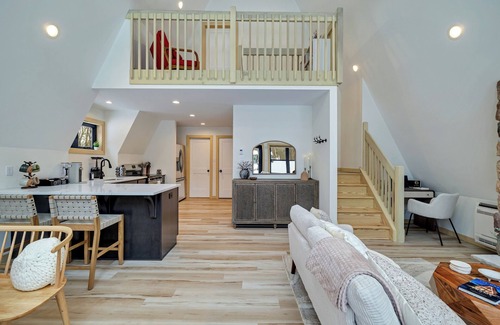 Albrightsville Cabin | Cozy Modern A-Frame with Hot tub, Fireplace, soak tub & Games