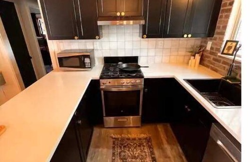 Big Bear Lake Cabin | Cozy Modern Cabin Retreat Couples & Family Escape 1mi to the lake Spa Firepit