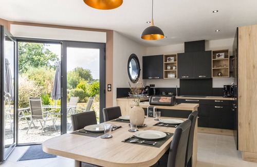 Lessay Cottage | Cozy, Modern Cottage with Garden Near Forest and Beaches