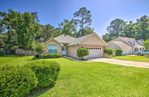 Brent House | Cozy-Modern Pensacola Home Large Yard, Grill