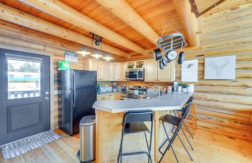 Jackson Condo | Cozy Mountain Condo Across From Snow King Ski Mtn!