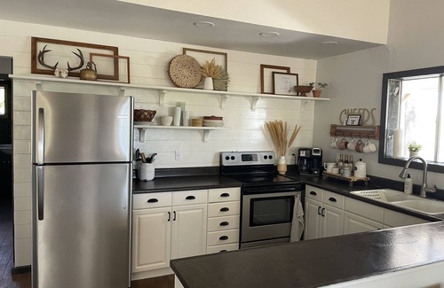 Timberland Acres Cabin | Cozy Mountain Escape w/Views, Wildlife, Elevation