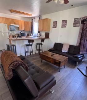 Guatay House | Cozy Mountain Guest house