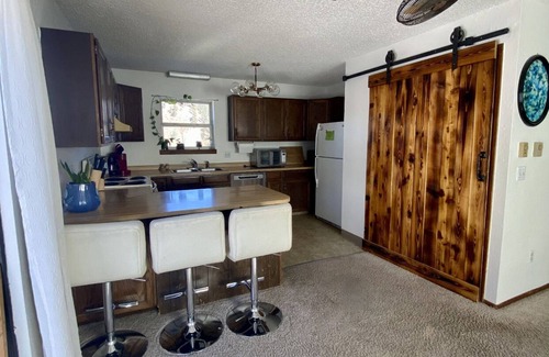 Kittredge House | Cozy Mountain Home Close To Hiking, Ski &Red Rocks