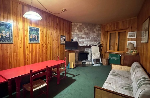 Pian De' Valli Apartment | Cozy Mountain Retreat in Pian De' Valli with Stunning Views