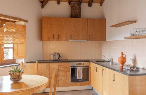 Lousa House | Cozy mountain retreat for two