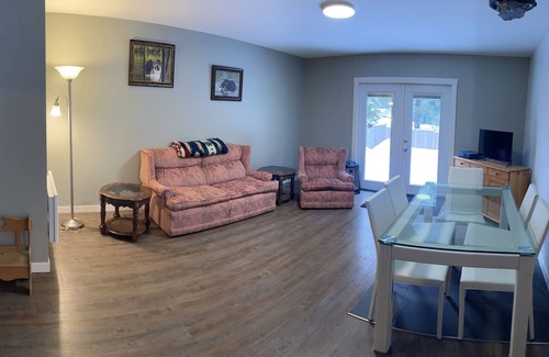 Stewart House | Cozy Mountain View Home with Fenced Back yard and Fire Pit.