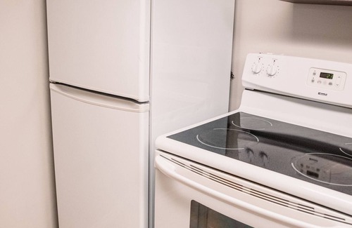 Timmins Apartment | Cozy New Apt w Dishwasher - DISCOUNTS for 2+weeks