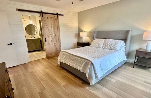 West Oak Hill House | Cozy Oak Hill Retreat with Pool