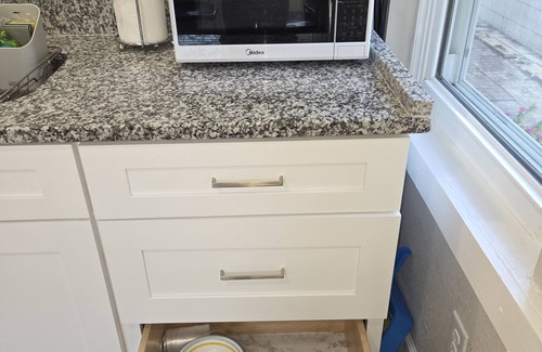 Carrollwood Apartment | Cozy Oak House 1-bedroom Apt in amazing Tampa. Max 2 adults+ 25 Yrs old