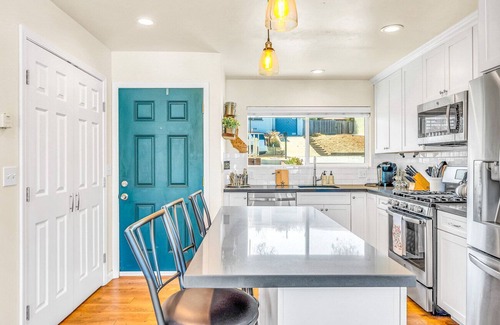Del Rey Oaks House | Cozy Oaks - A Coastal Getaway With Idyllic Scenery!