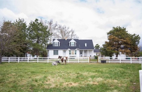 Marriott-Slaterville Apartment | Cozy Ogden Getaway | Close to Ski Resorts | Farm Experience | Patio
