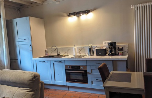 Soyaux House | Cozy, one-bedroom, fenced garden, communal pool, couples