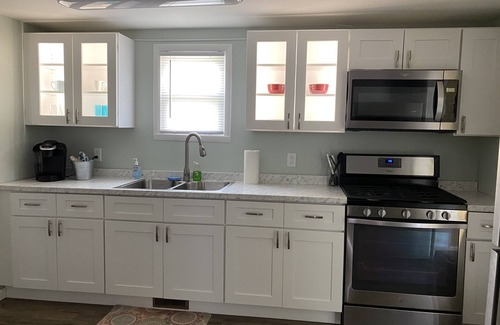 Adrian House | Cozy One Bedroom House