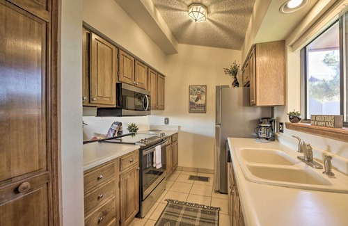 Pagosa Springs Condo | Cozy Pagosa Condo: Stunning Mountain & Lake Views!