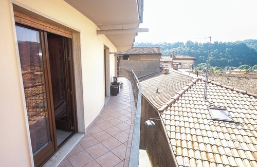 Vertova Apartment | Cozy Panoramic apartment in Vertova with mountain views