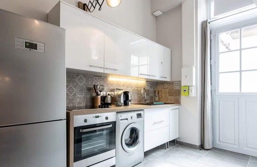 Villette Gare Apartment | Cozy Part-Dieu Apartment Near Train Stations