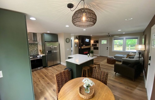Bella Vista House | Cozy, peaceful retreat among mature trees. Pet friendly & Back 40 access!