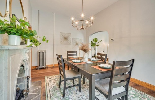 Historic Downtown Bedford Apartment | Cozy Pennsylvania Retreat Near Hiking and Golfing!