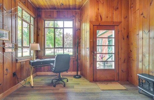 Historic Downtown Bedford Apartment | Cozy Pennsylvania Retreat Near Hiking and Golfing!