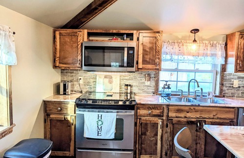 Rogers City Other | Cozy, pet-friendly farm wrapped in nature's warm quilt of fall fireworks