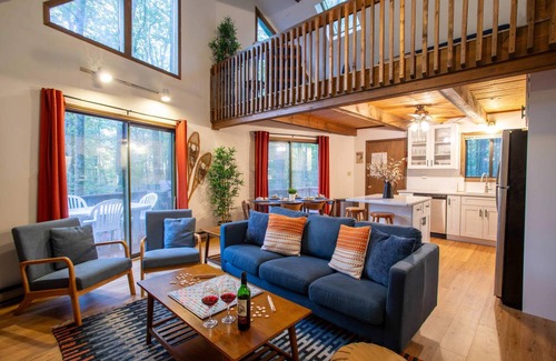 Locust Lake Village Ski Chalet | Cozy Pines Chalet in the Poconos with Hot Tub and Fire Pit
