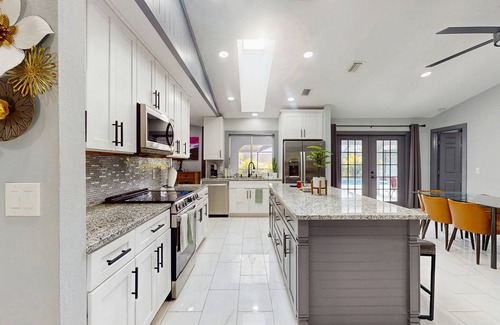 Port Charlotte - Charlotte Harbor House | Cozy Poolside Getaway in Port Charlotte | Private Pool Wi-Fi Washer/Dryer