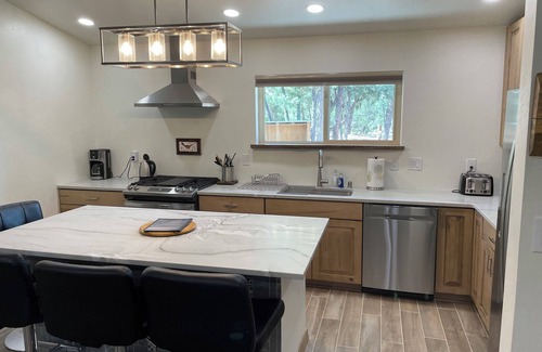 Regina Cabin | Cozy, private cabin up in the beautiful mountains of Regina, NM.