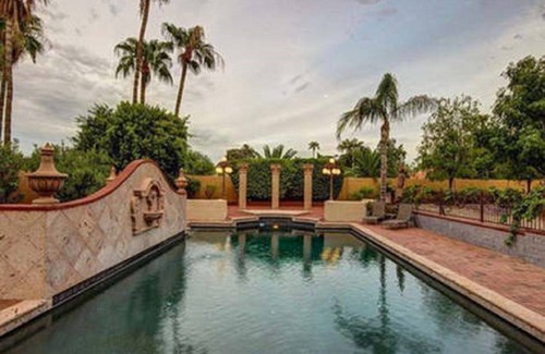 Copperwood House | Cozy private entrance to stunning guest house