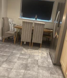 Heathfield House | Cozy private room in South London