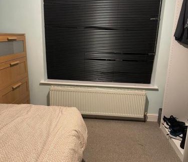 Heathfield House | Cozy private room in South London