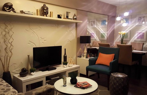 Ususan Apartment | Cozy Private Room (w/Breakfast!) near BGC!