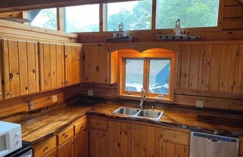 Jonesport Cabin | Cozy Quaint 2-bedroom ocean view cabin in peaceful Jonesport with WiFi