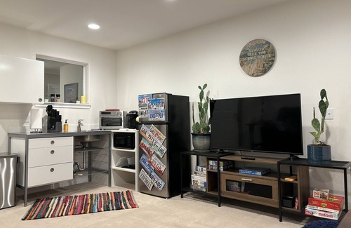 Sequim Apartment | Cozy quarters across from Carrie Blake Park - Festival Central & Discovery Trail