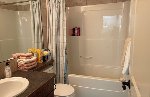 Sylvan Lake House | Cozy quiet home located in a lake town