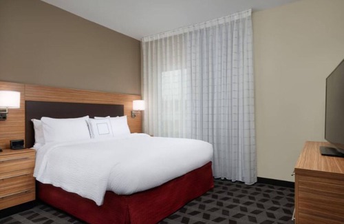 Lake Worth Hotel | Cozy & Quiet Stays Near Lake Worth Nature and Fort Worth Buzz - 4 Units