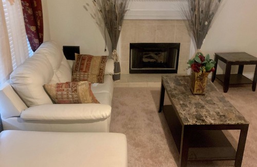 Snellville House | Cozy Quiet Surburban Home in Snellville