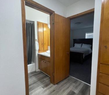 Syracuse Apartment | Cozy & Renovated 2 Bed Apartment