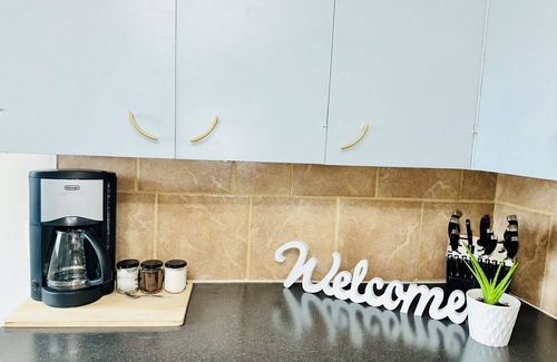 Pincher Creek Apartment | Cozy retreat 30 mins from Waterton National Park and Castle Ski Resort