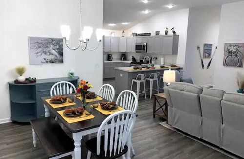 Okahumpka House | Cozy Retreat at Loon's Landing
