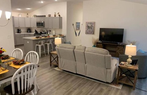Okahumpka House | Cozy Retreat at Loon's Landing
