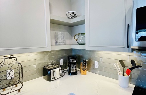 Alta Vista Area Apartment | Cozy retreat close to Old Town Arvada and Ralston Creek. Pet friendly.