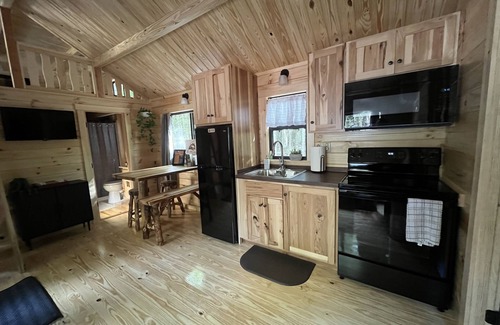 Pulaski Cabin | Cozy retreat for the whole family!n5 min. walk to the famous Salmon River