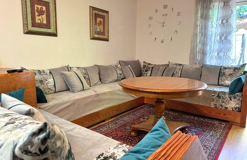 Madison Condo | Cozy Retreat in the Heart of Madison