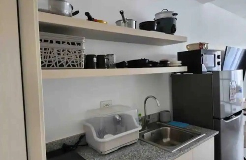 Las Pinas Apartment | Cozy Retreat