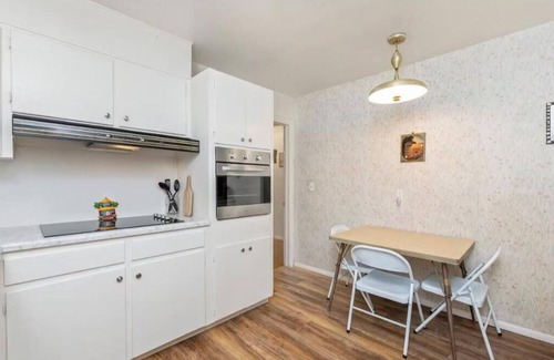 Mary Esther House | Cozy retro style house 4-bedroom can sleep 11 people Mary Esther with AC, WiFi